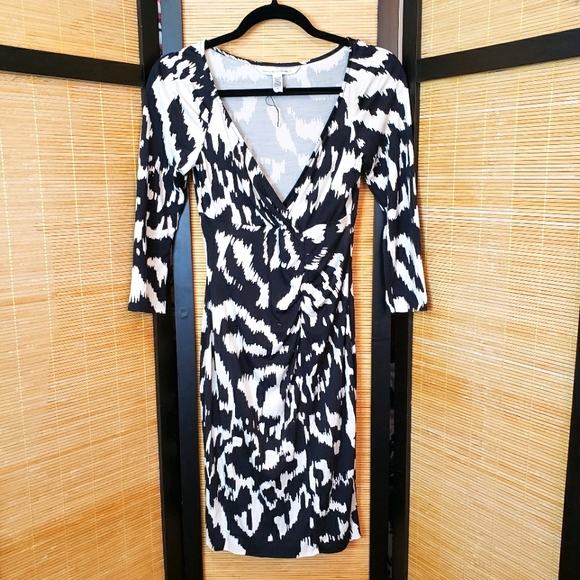 🚨NEW Diane Von Furstenberg Ikat Print Dress - Picture 2 of 7